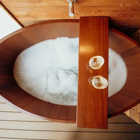 Skyloft - Wohlfuehlzeit Naturdesign Chalet's *