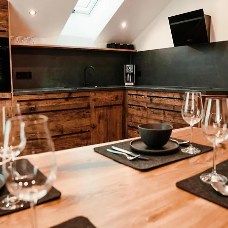 Skyloft - Wohlfuehlzeit Naturdesign Chalet's