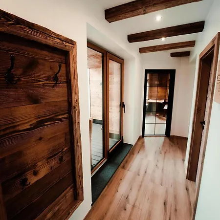 Skyloft - Wohlfuehlzeit Naturdesign Chalet's *